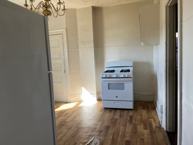 More Photos Of 2208 Woodstock Ave, Pittsburgh Specialty For Sale