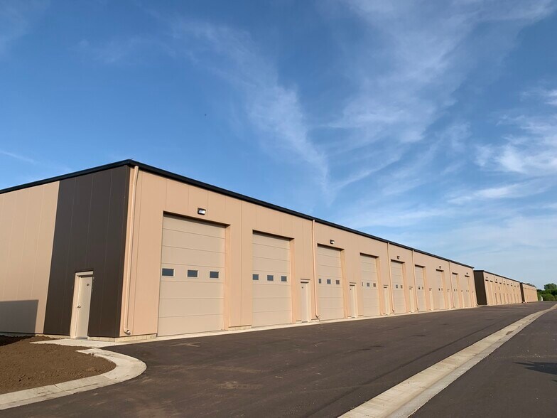 More Photos Of 663 Valerie Ave, Hudson Self Storage For Sale