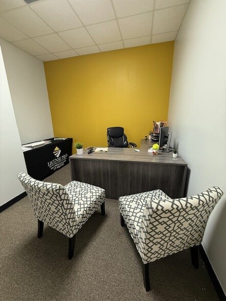 More Photos Of 2727 N John Young Pky, Kissimmee Light Manufacturing For Lease