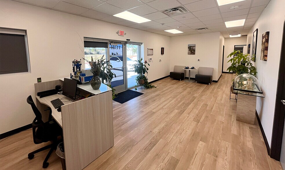 More Photos Of 11302 Tomball Park Dr, Tomball Warehouse For Sale