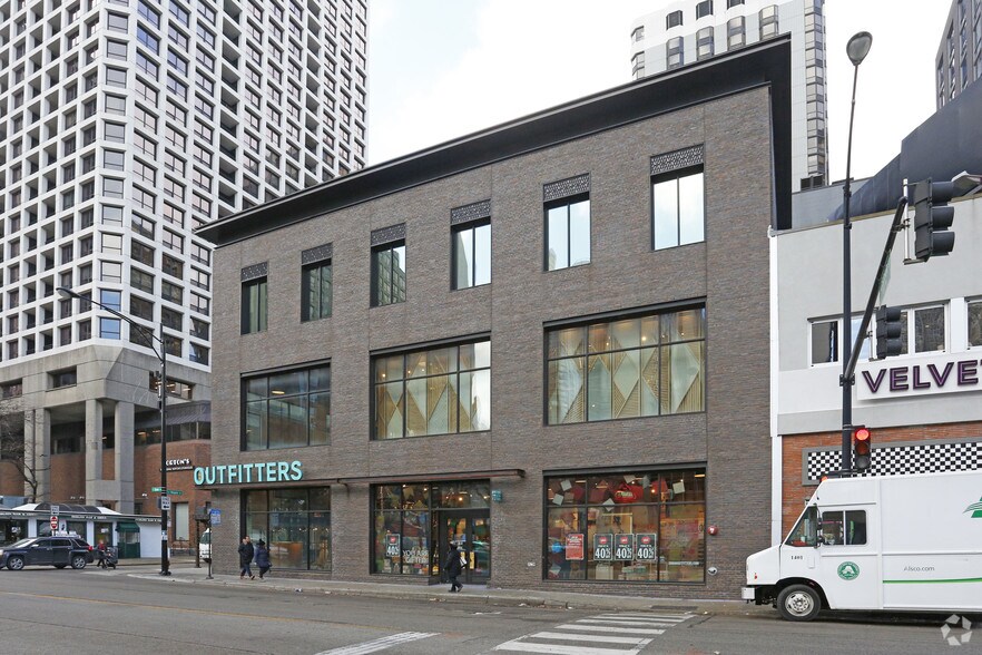 More Photos Of 1100 N State St, Chicago Storefront For Sale