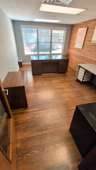 Primary Photo Of 1212 Antoine Dr, Houston Coworking Space