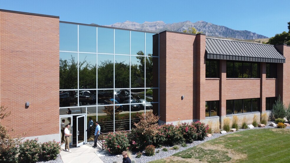 More Photos Of 500-560 E Timpanogos Cir, Orem Coworking Space