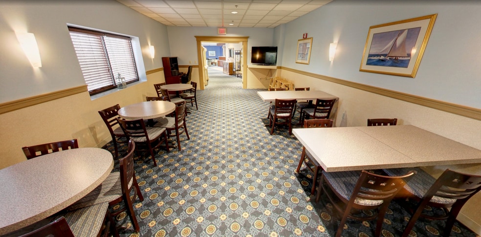 Primary Photo Of 110 Middle St, Fairhaven Hotel For Lease