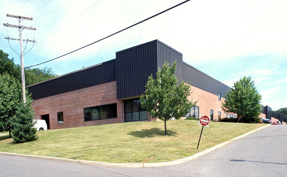 More Photos Of 85 Fulton St, Boonton Warehouse For Lease