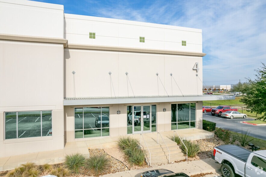 More Photos Of 4509 Freidrich Ln, Austin Warehouse For Lease