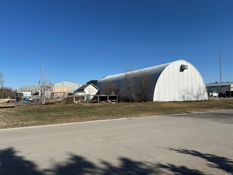 More Photos Of 225 Pembina Trl, Ste Agathe Land For Sale