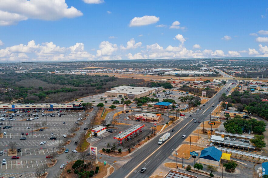 More Photos Of 10838-10842 Potranco Rd, San Antonio Department Store For Lease