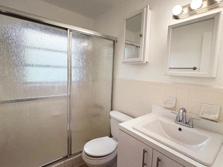 More Photos Of 2255 SE 5th St, Pompano Beach Apartments For Sale