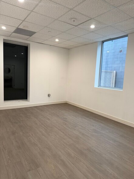 More Photos Of 2623 N San Fernando Rd, Los Angeles Warehouse For Sale