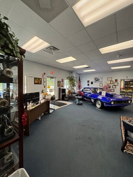 More Photos Of 1826 Baldwin St, Rockledge Warehouse For Sale