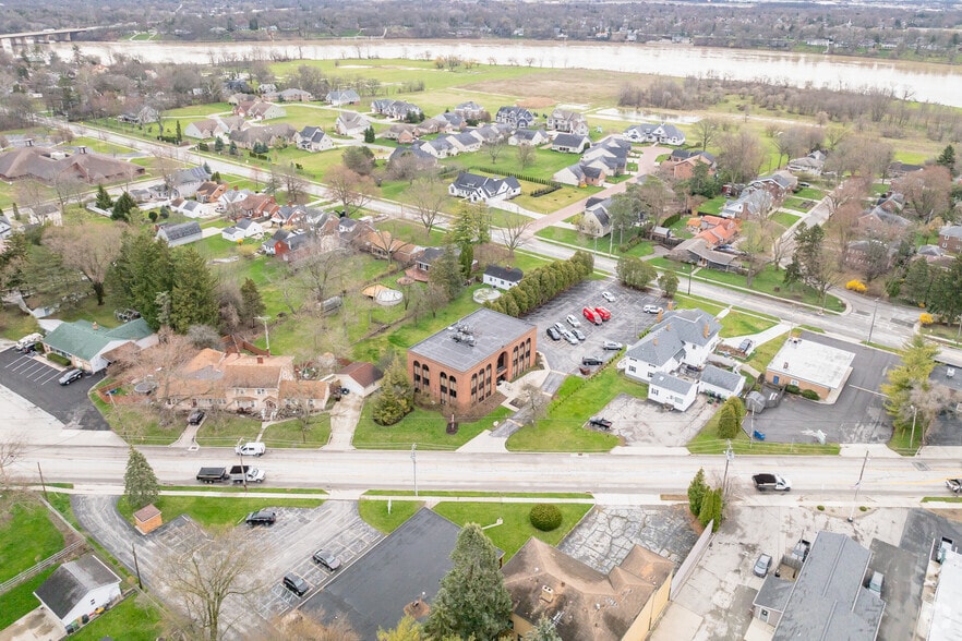 More Photos Of 2340 Detroit Ave, Maumee Medical For Sale