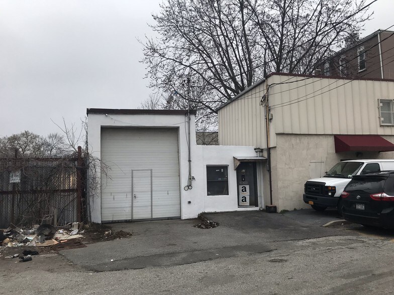 More Photos Of 57 Pearl St, Yonkers Warehouse For Lease