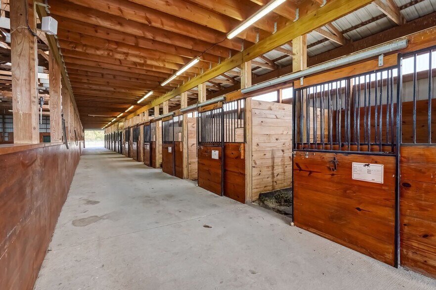 More Photos Of 1262 Fitzpatrick Rd, Auburn Specialty For Sale