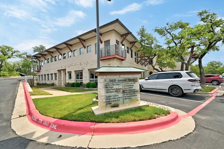 More Photos Of 3821 Juniper Trce, Austin Loft Creative Space For Sale