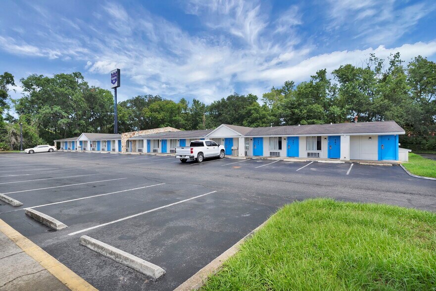 More Photos Of 8285 Dix Ellis Trl, Jacksonville Hotel For Sale