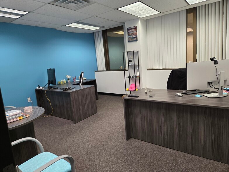 More Photos Of 30-56 Whitestone Expy, Flushing Office For Sale