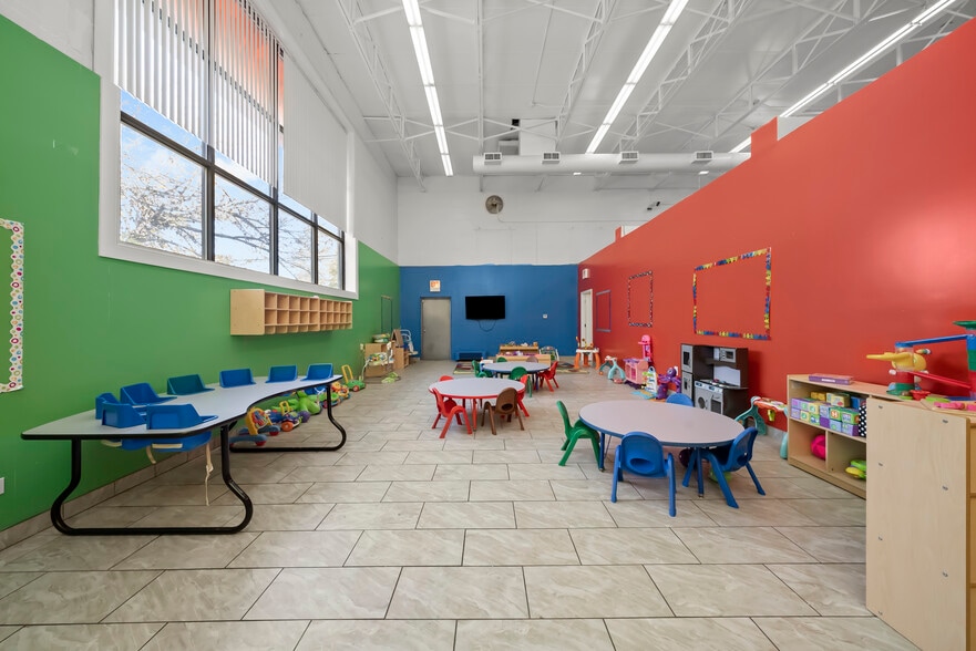 More Photos Of 1155 W 81st St, Chicago Daycare Center For Sale