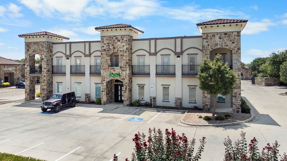 More Photos Of 351 W Southlake Blvd, Southlake Medical For Sale