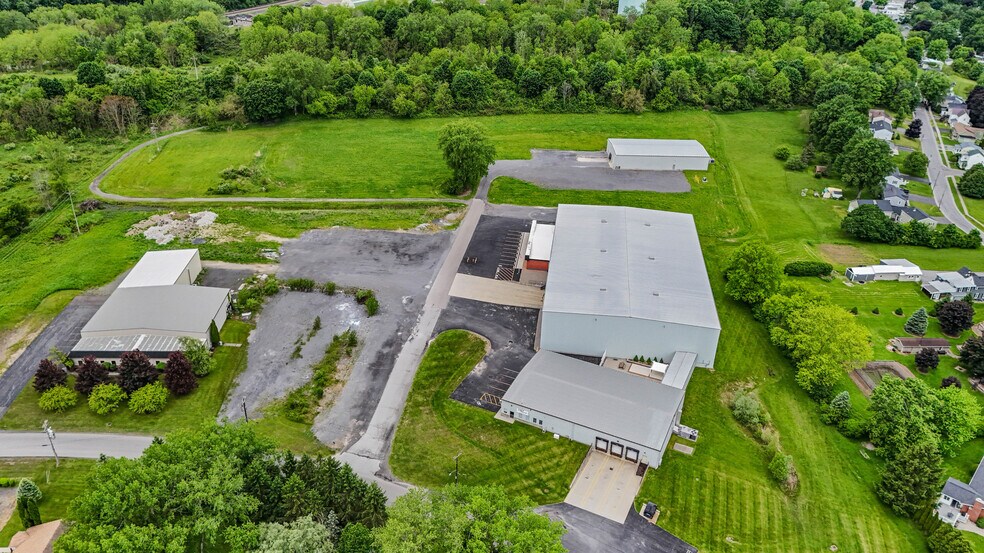 More Photos Of 80 Davis Pky, Clyde Warehouse For Sale