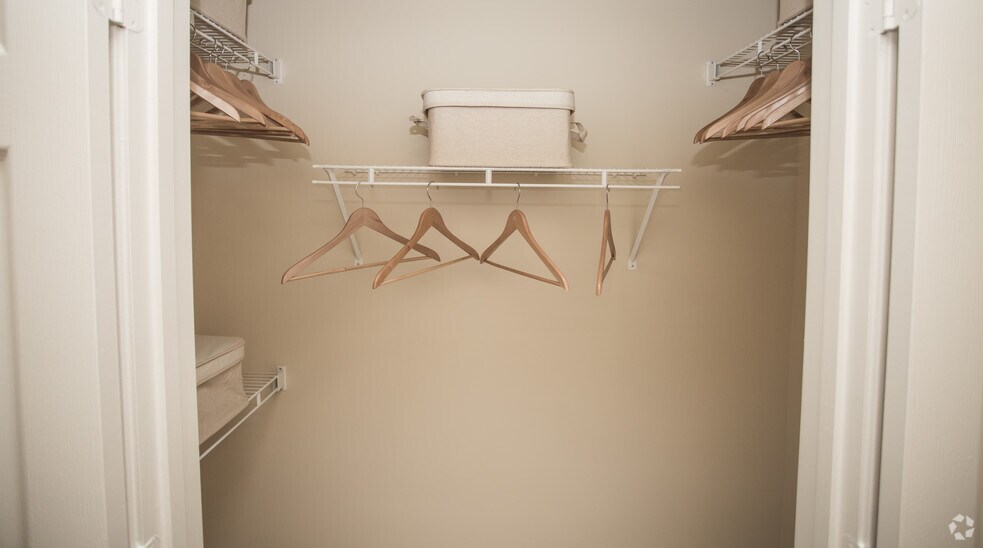 More Photos Of Mooreview Pky @ Loudoun County Pky, Ashburn Unknown For Lease