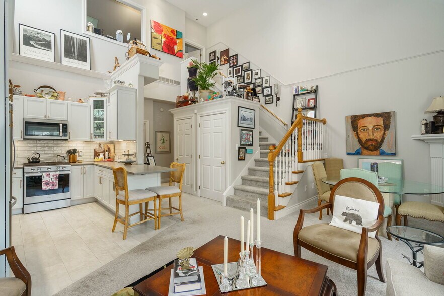 More Photos Of 206 E Liberty St, Milford Office For Sale