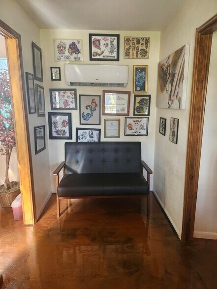 More Photos Of 424 Grand Ave, Bacliff Office For Sale