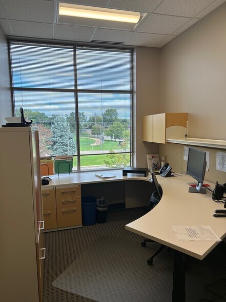 More Photos Of 4800 Olson Memorial Hwy, Golden Valley Office For Lease