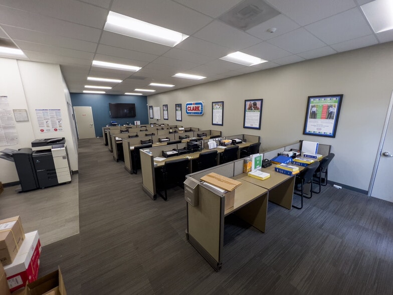 More Photos Of 3403 Durahart St, Riverside Warehouse For Sale