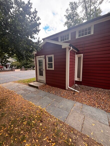 More Photos Of 1478 Marsh Rd, Pittsford Storefront Retail Office For Lease