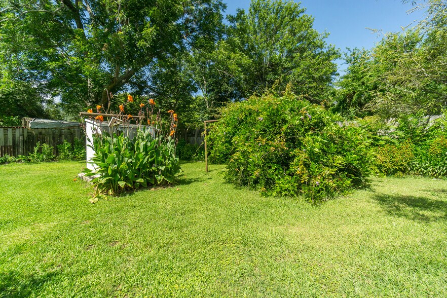 More Photos Of 5910 Broadway st, Pearland Land For Sale
