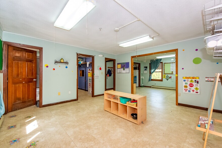 More Photos Of 105 Durham Rd, Dover Daycare Center For Sale