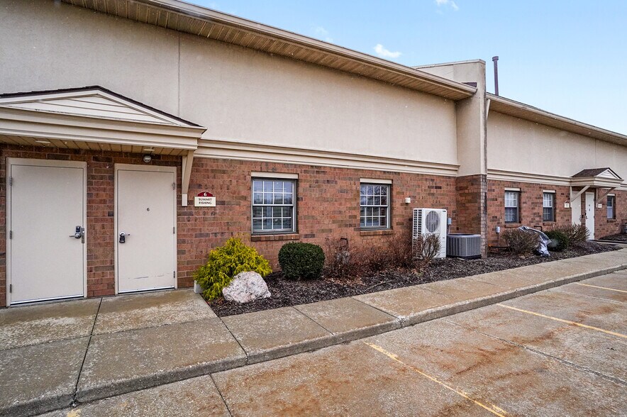 More Photos Of 1337 Commerce Dr, Stow Warehouse For Sale