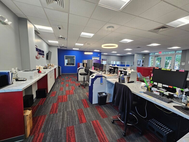 More Photos Of 15808 Chagrin Blvd, Shaker Heights Office For Sale