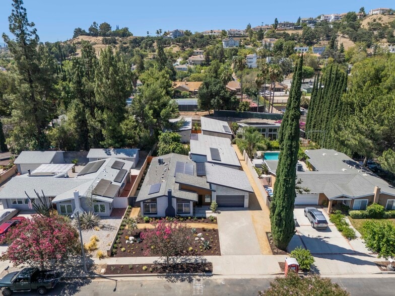 More Photos Of 22320 Itasca St, Chatsworth Apartments For Sale
