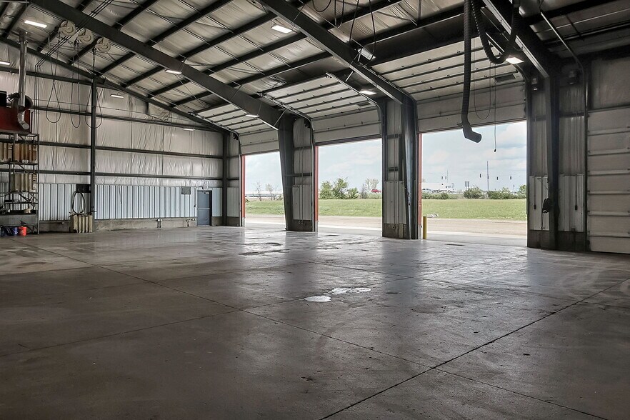 More Photos Of 10640 Lancaster Rd, Hebron Unknown For Lease