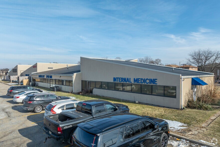 More Photos Of 9830 Ridgeland Ave, Chicago Ridge Healthcare For Lease
