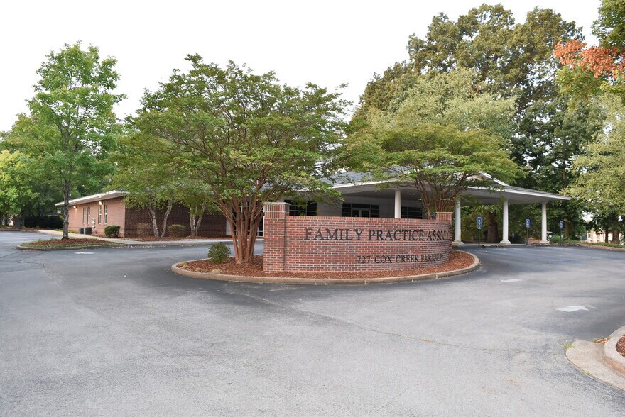 More Photos Of 727 Cox Creek Pky, Florence Healthcare For Sale