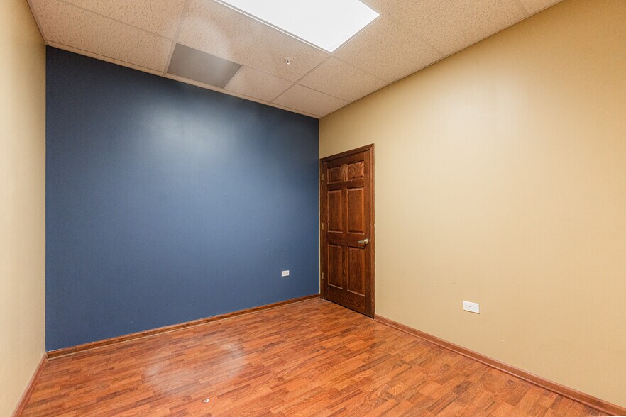 More Photos Of 241 S Main St, Bartlett Apartments For Lease