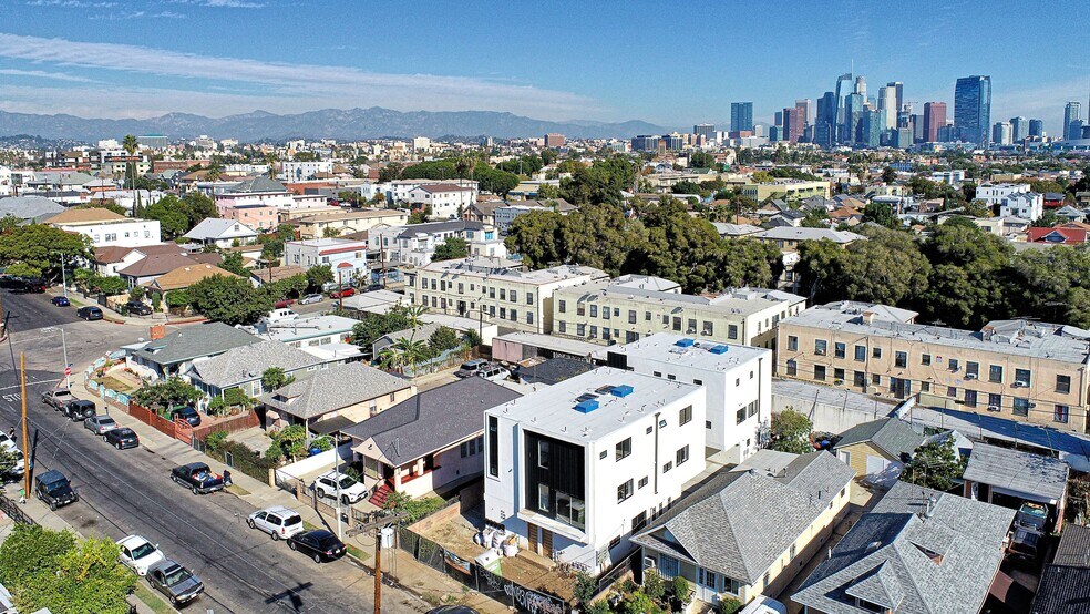 More Photos Of 1726 Menlo Ave, Los Angeles Apartments For Sale