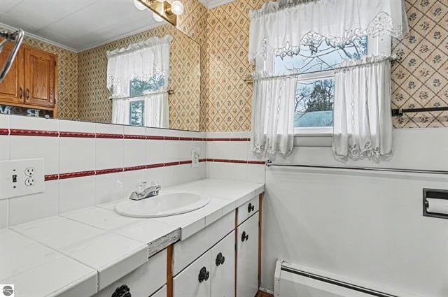More Photos Of 1100 E Bay St, East Tawas Hotel For Sale