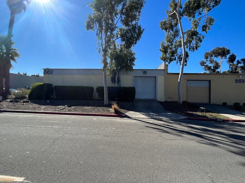 More Photos Of 861 E Rancheros Dr, San Marcos Warehouse For Lease