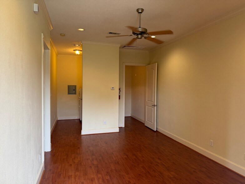 More Photos Of 13644 Breton Ridge St, Houston Medical For Sale