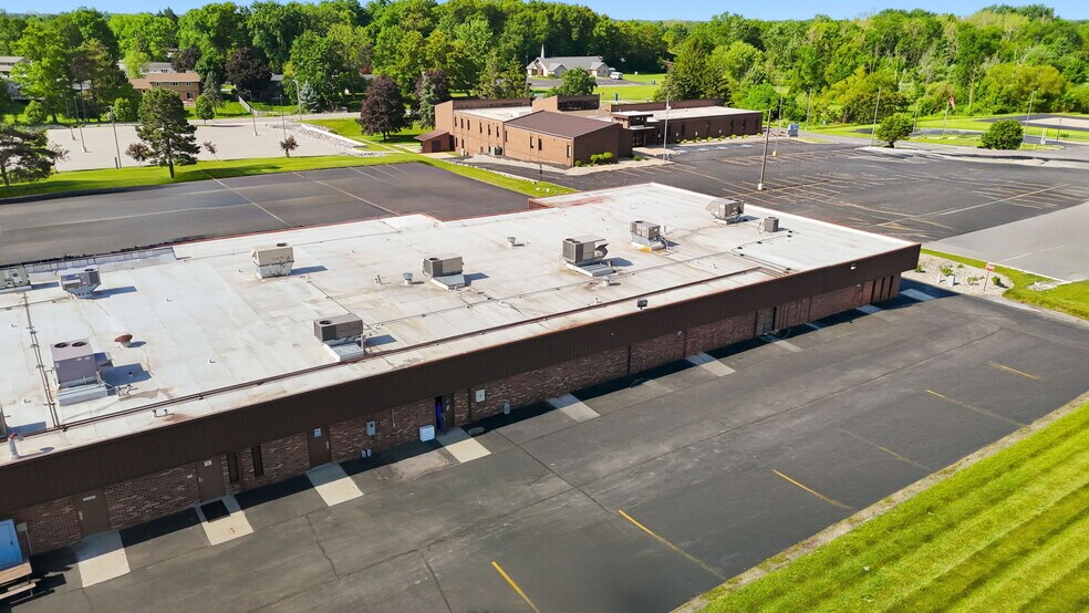 More Photos Of 2235 Dubois Dr, Warsaw Healthcare For Sale