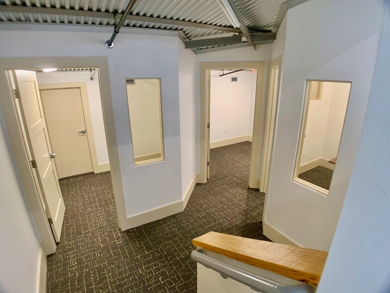 More Photos Of 612 Nogalitos St, San Antonio Flex For Sale