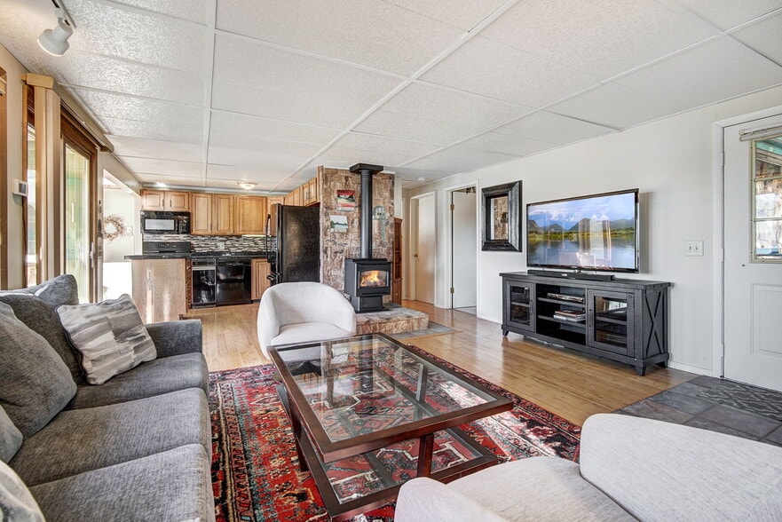 More Photos Of 121 Fishermans Dr, Silverthorne Specialty For Sale