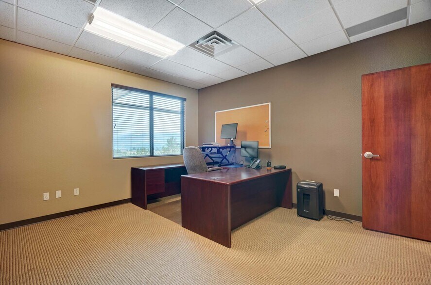 More Photos Of 3210 E Woodmen Rd, Colorado Springs Medical For Sale