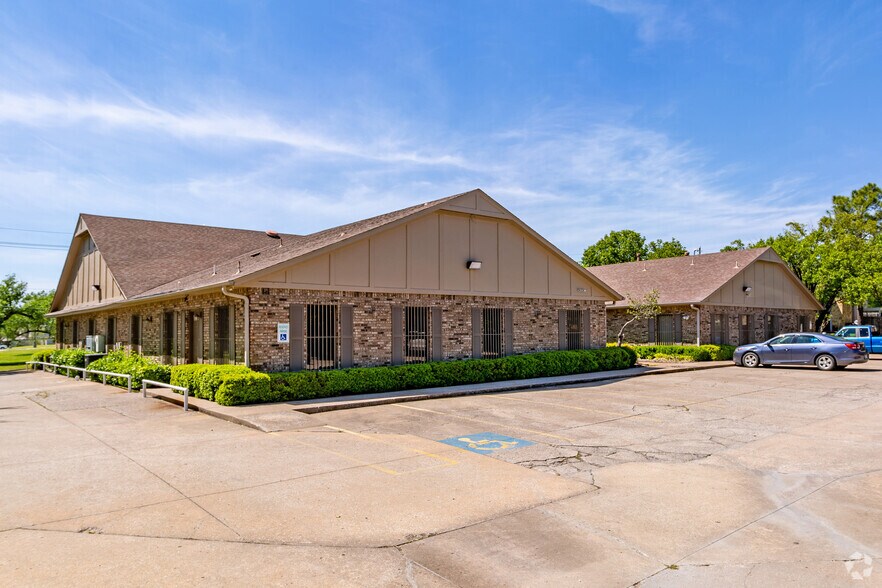 More Photos Of 4835 S Fulton Ave, Tulsa Medical For Lease