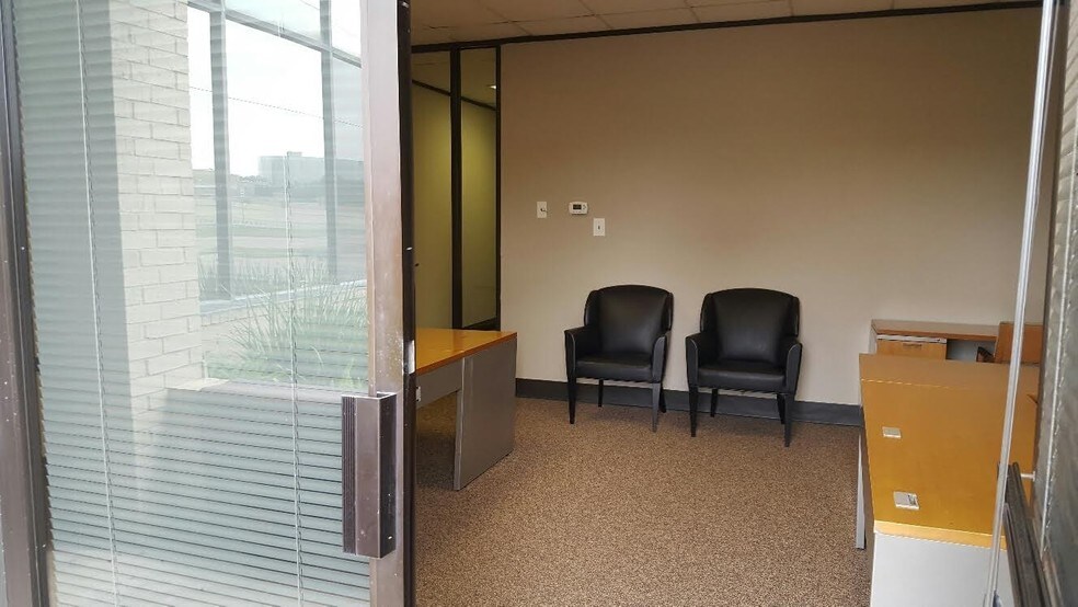 More Photos Of 430 Highway 6 S, Houston Medical For Lease