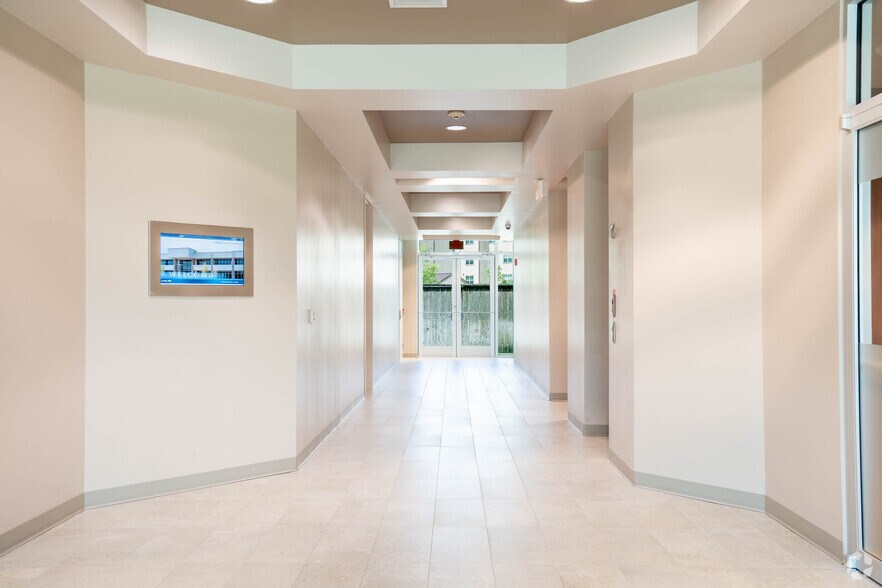 More Photos Of 12941 Gulf Fwy, Houston Office For Lease